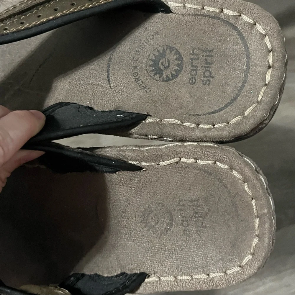 Earth Spirit Mens Cushioned Leather Flip Flop Thong Size 7